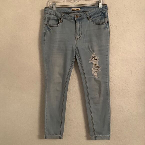 Encore Distressed/ Ripped Women’s Denim Size 13 - Picture 1 of 9